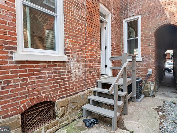 3rd image of 15 S Ann St