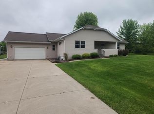 S5640 Granite Ln, Baraboo, WI 53913