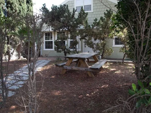 4510 Melbourne Ave, Los Angeles, CA 90027