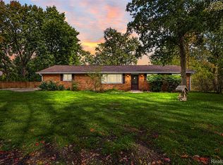 4261 Bankside Ave, West Bloomfield, MI 48323