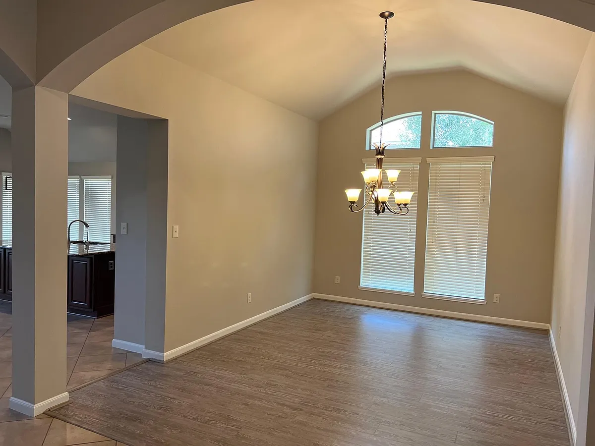Building Photo - 18206 E Morgans Bend Dr