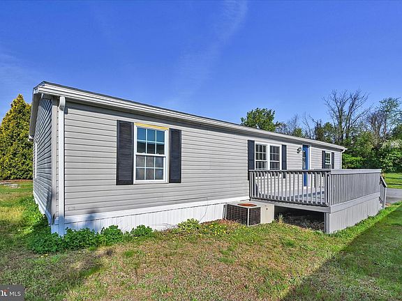 4th image of 107 White Pine Ave
