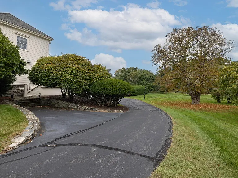 910 Central Rd — Photo 38