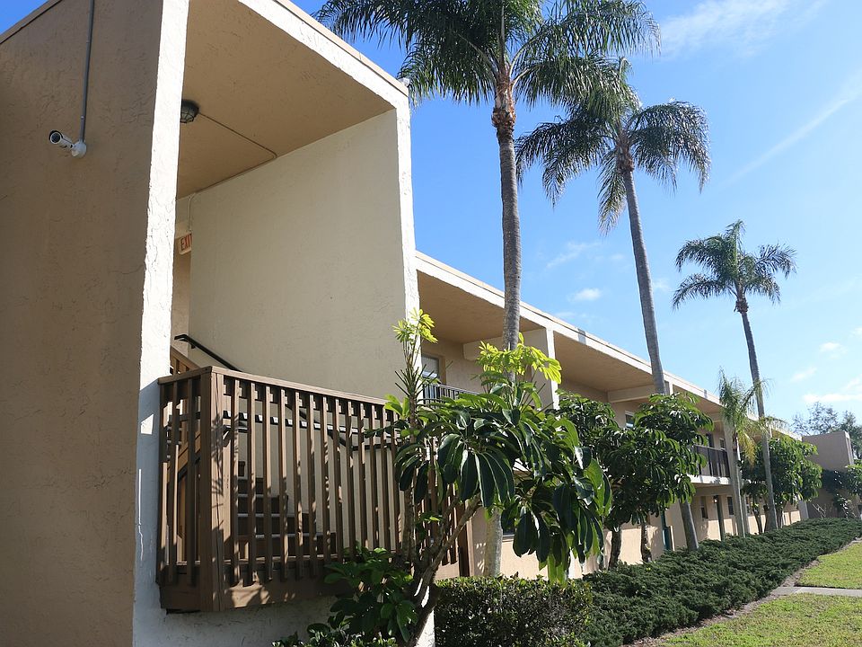 1st image of 12300 Park Blvd APT 220