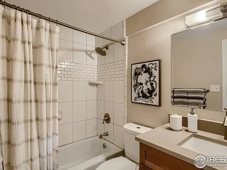 745 Thomas Dr #6 — Photo 8