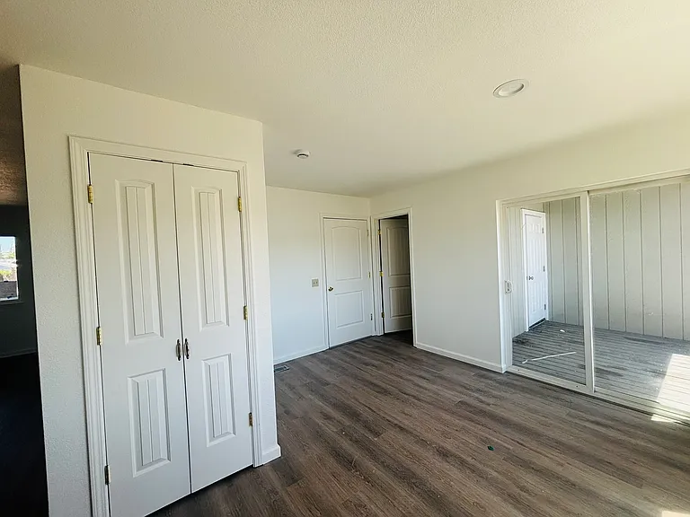 Live Oak Dr — Photo 6