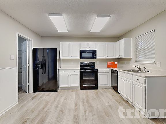 4th image of 3463 Capsella Ln