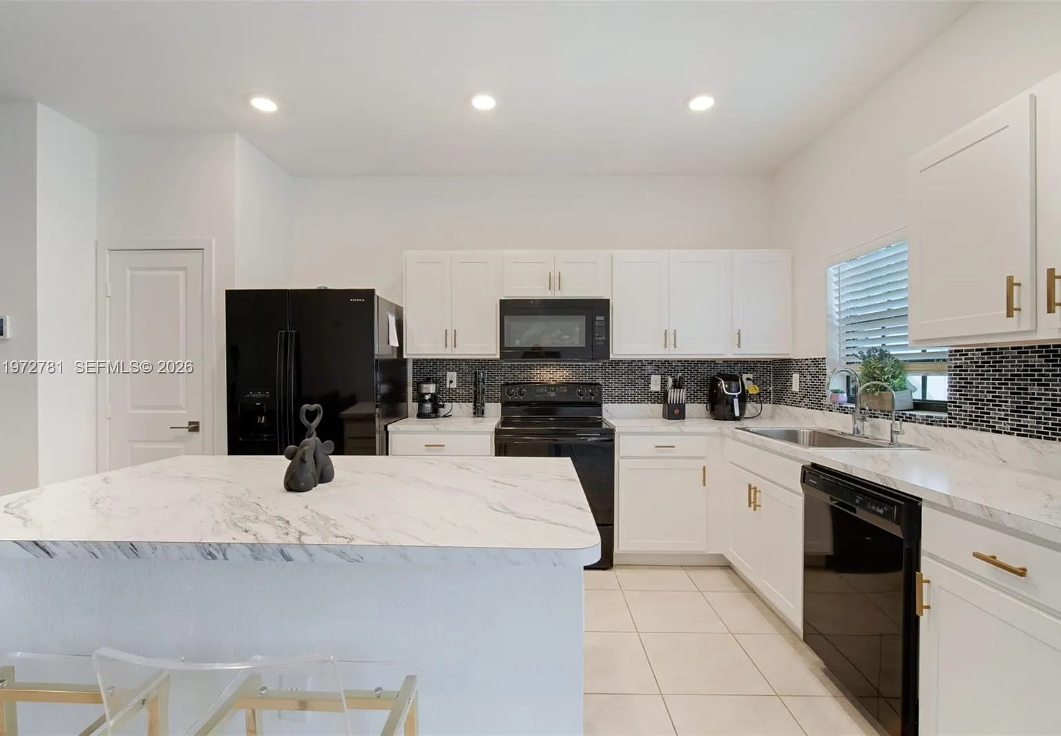 Regal Palm Subdivision — Photo 4