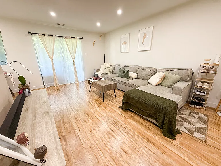 3300 Johns Ct #3302 — Photo 4