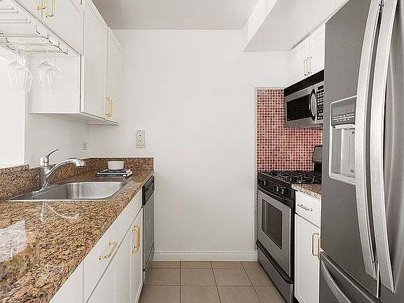 5th image of 520 W 23rd St APT 9A