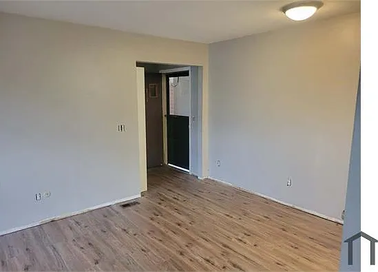 267 Hoch St — Photo 5