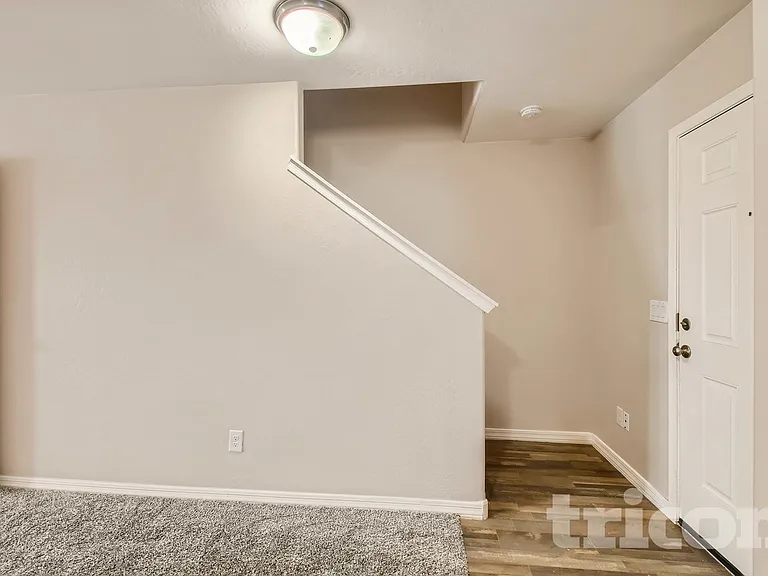 227 W Watson Ct — Photo 21