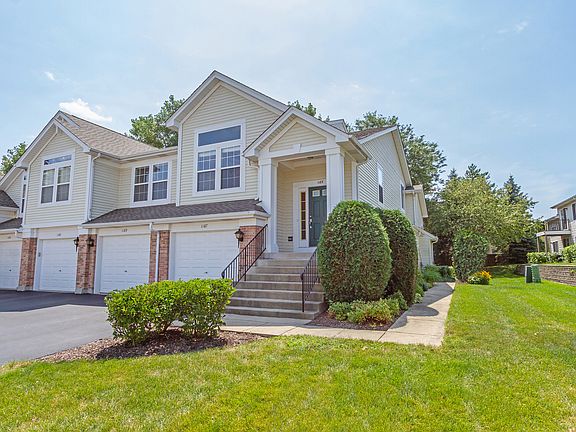 2nd image of 1187 Hawthorne Ln