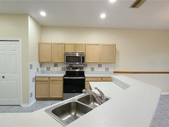 2nd image of 4080 Dunmore Dr