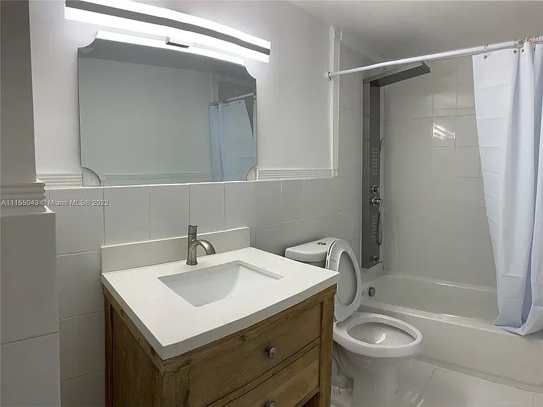 2225 NE 123rd St #115 — Photo 9