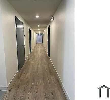 2nd image of 6515 S Crenshaw Blvd #301