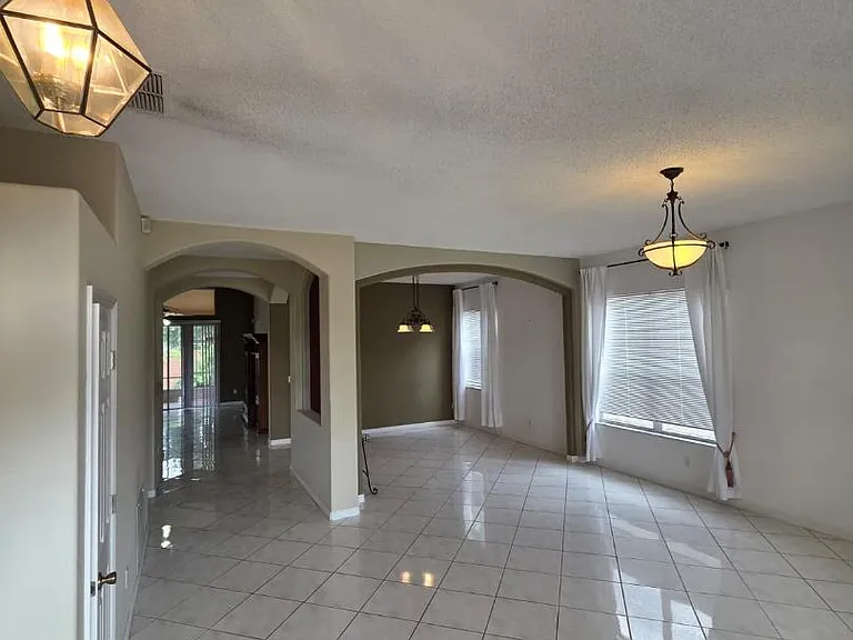 Unit Photo
