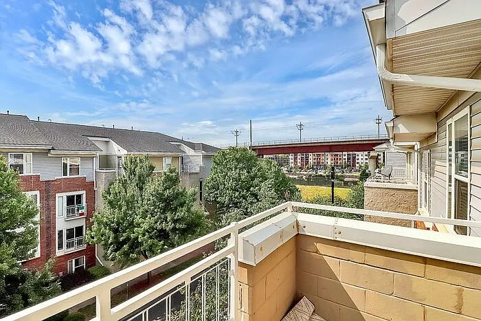 525 Donatello Ave #525 — Photo 24