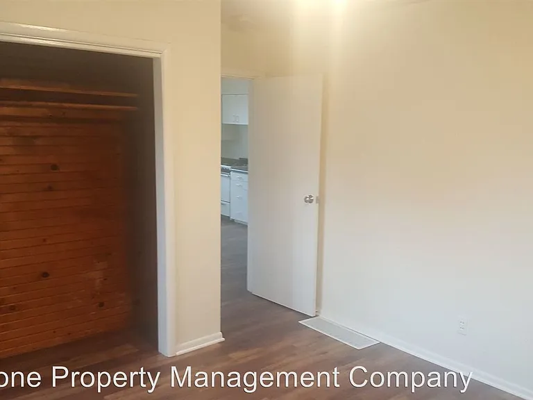 111 W Orange St — Photo 3