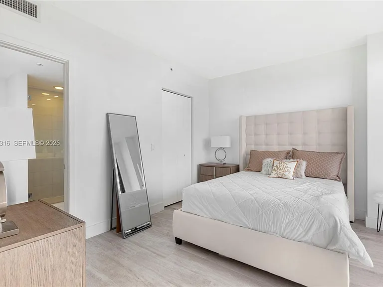 121 NE 34th St #2410 — Photo 18
