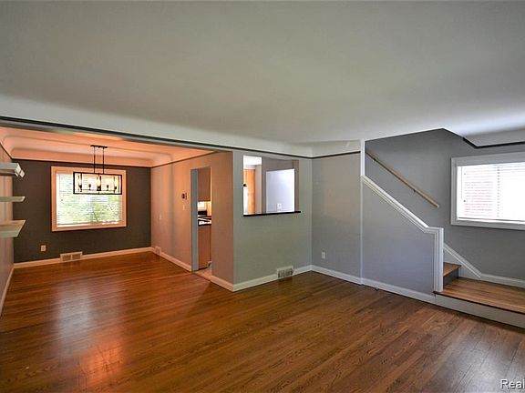 5th image of 2614 Oliver Rd