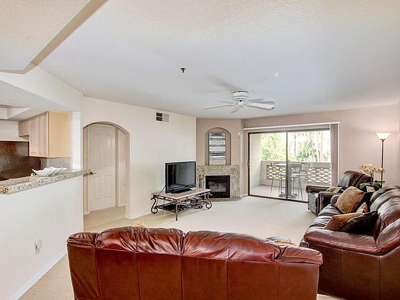 4th image of 5104 N 32nd St Unit 334