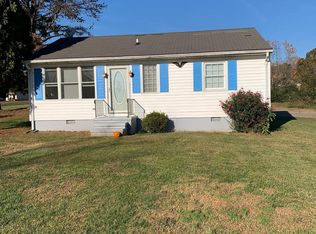 188 Chilton Rd, Montross, VA 22520