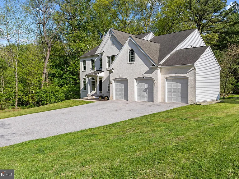9724 Centennial Meadows Ln — Photo 36