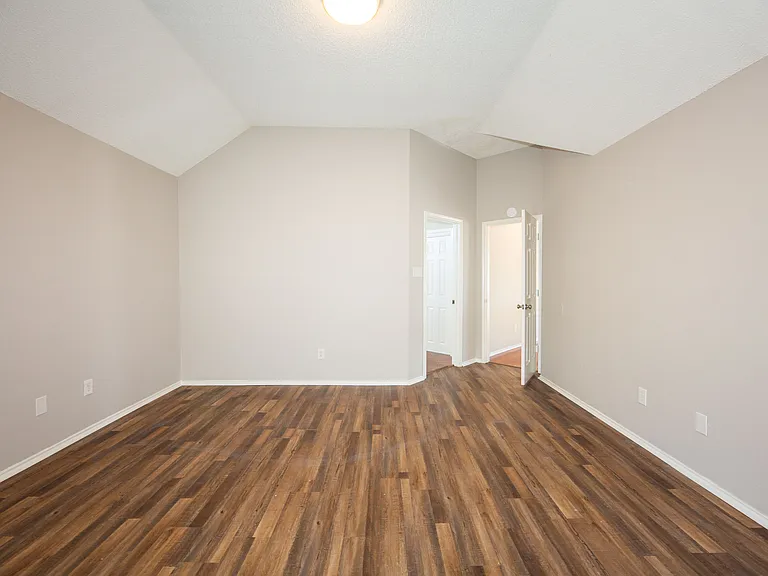6718 Scarlet Dr — Photo 19