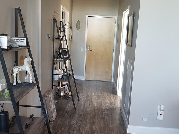 4th image of 120 Holmes St Unit 307