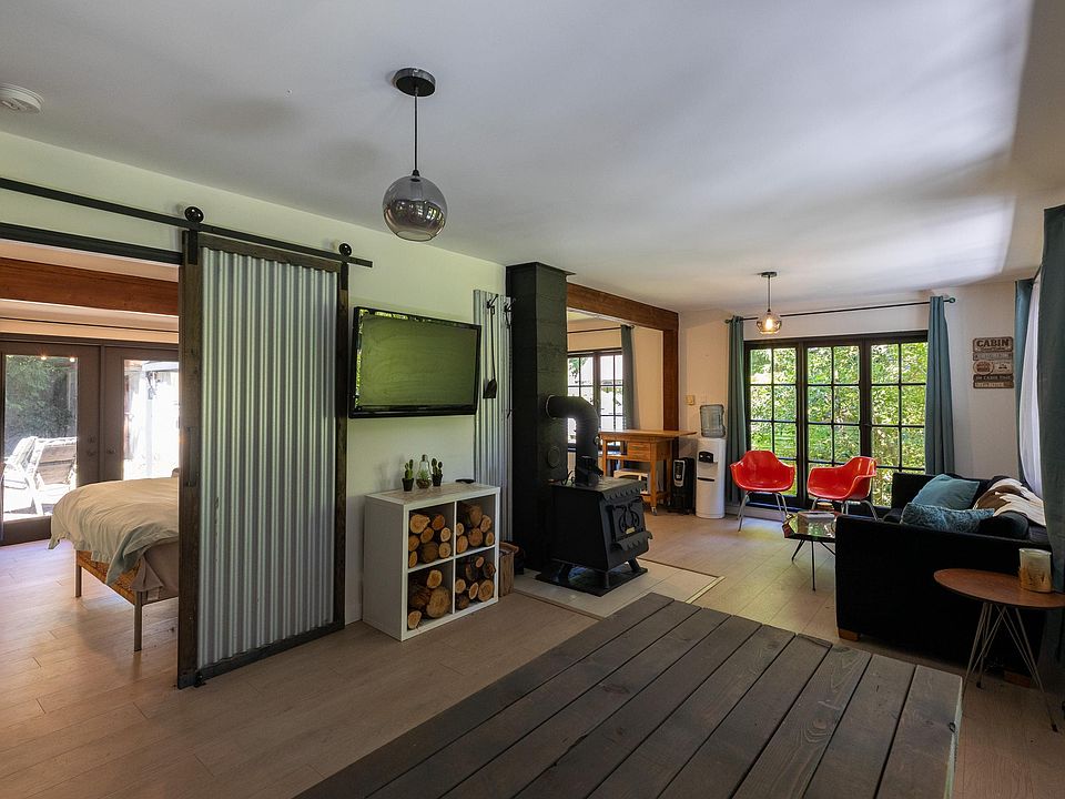 1st image of 138 Esplanade Rd