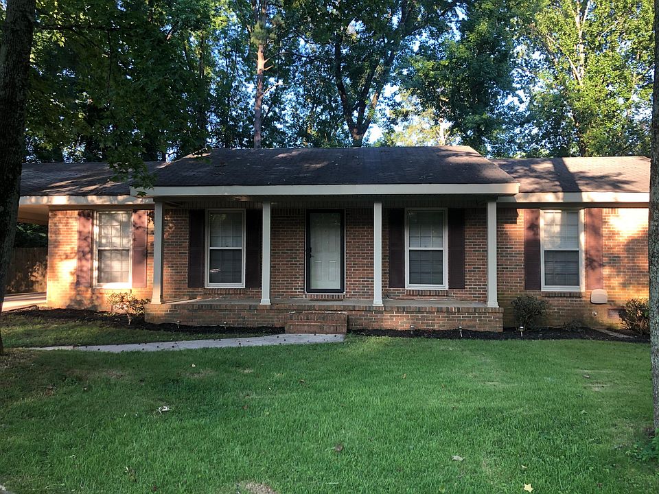 1st image of 516 Spencer Dr NW