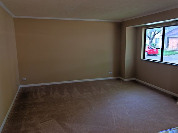3rd image of 1282 E White Water Ln