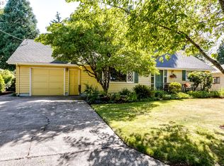 1492 Roundup Dr, Eugene, OR 97401