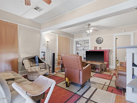 4th image of 1333 W WOODLAND Avenue