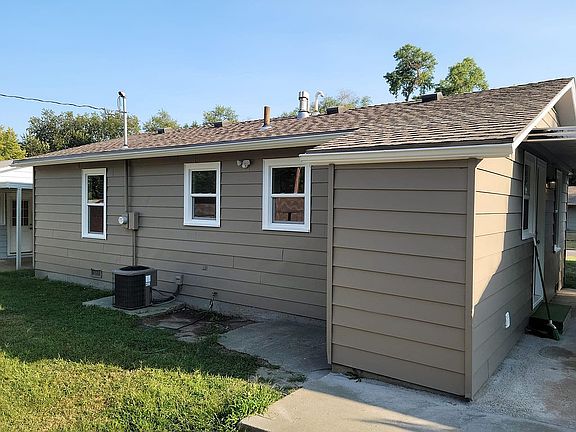 2nd image of 1218 W 17th St