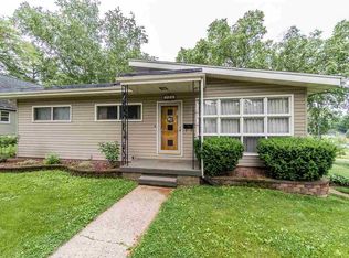 728 5th St, Baraboo, WI 53913