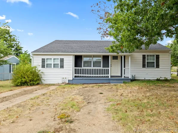 1243 E 11th St, Okmulgee, OK 74447