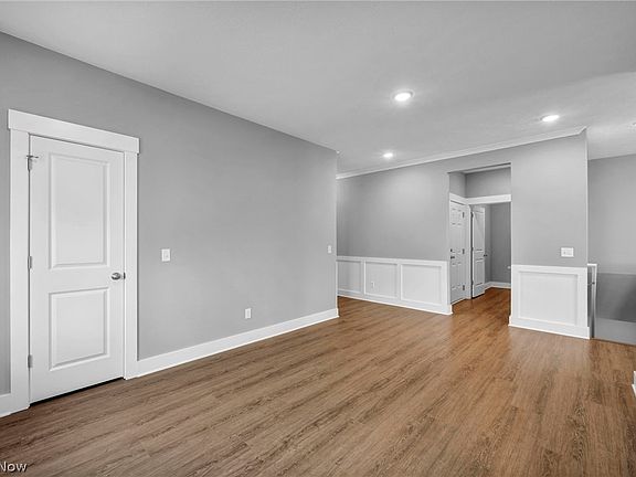 5th image of 8896 Firethorne Dr