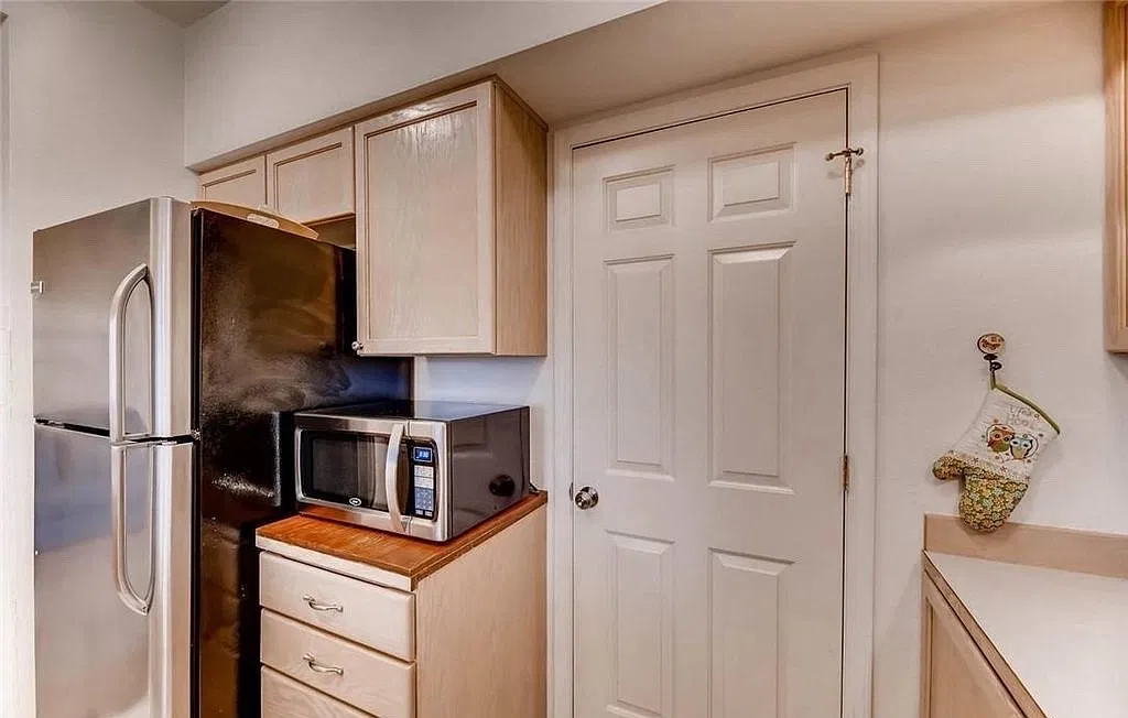 Bothell Condo — Photo 2