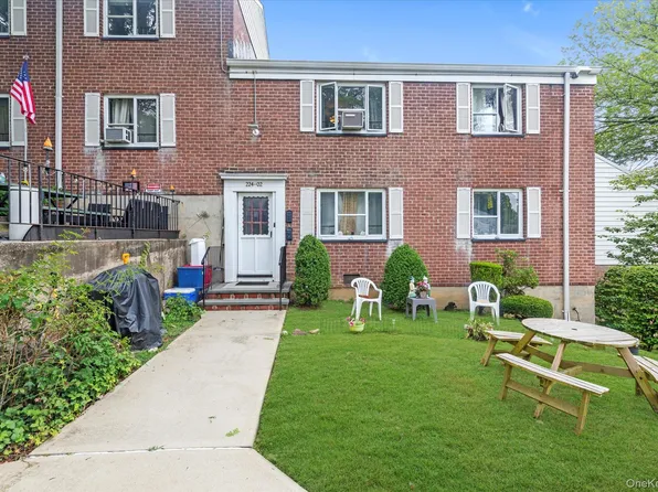 22402 Stronghurst Avenue #208, Queens Village, NY 11427