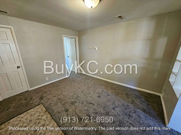 2nd image of 812 S Marion Ave