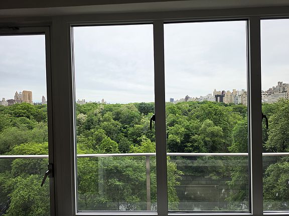 4th image of 40 Central Park S #10D