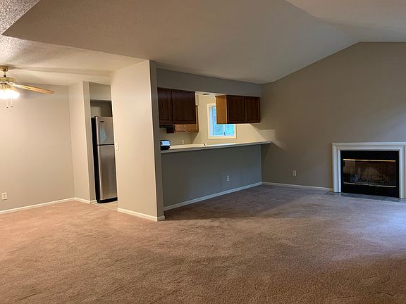 3rd image of 1120 Ambertrace Ln APT 8