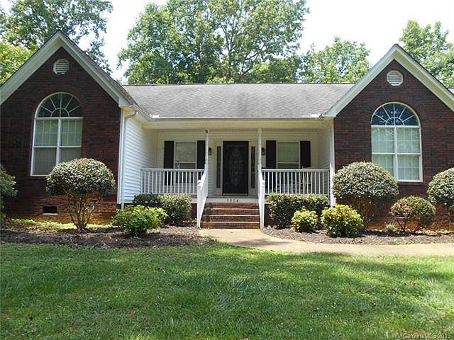 1st image of 1004 Gracebrook Dr #52