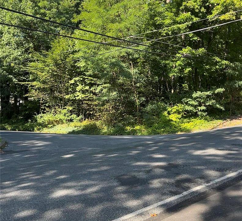 1st image of Forest Dr
