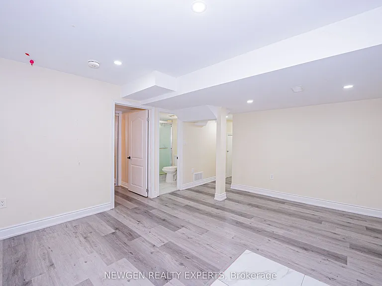 19 Boat St — Photo 11