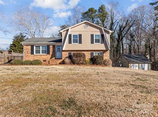 4532 Oakwood Cir, Gastonia, NC 28056