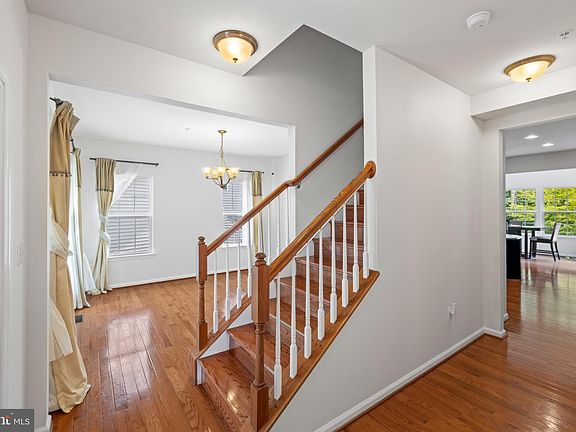 4th image of 2911 Brentland Ct