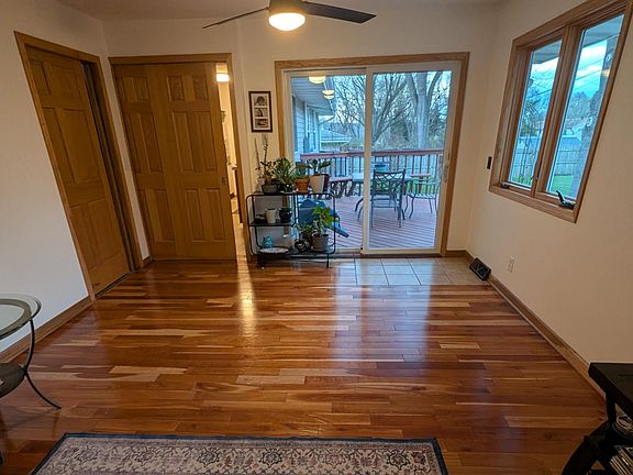 3rd image of 15200 Lead St